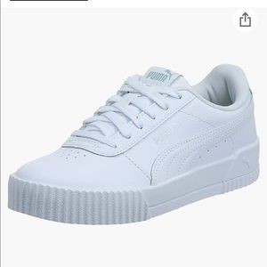 PUMA Carina size 8 womens